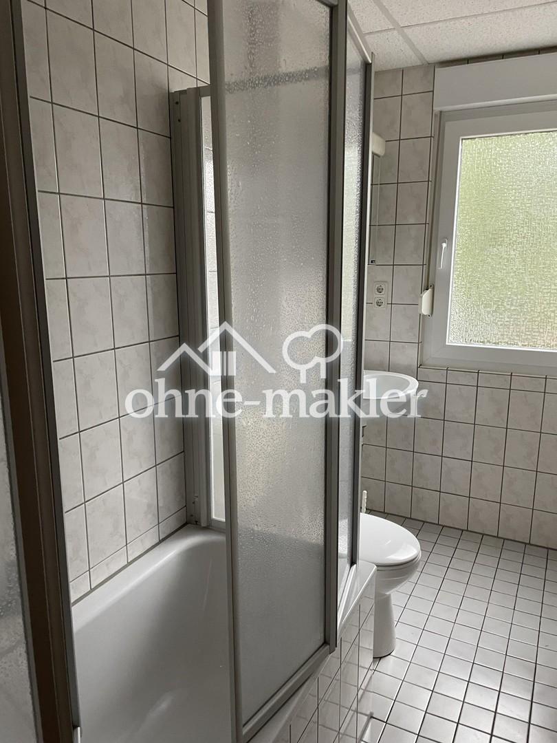 Attraktive 3-Zimmer-Wohnung in Hessisch Oldendorf mit moderner Einbauküche und großem Balkon - Photo 1