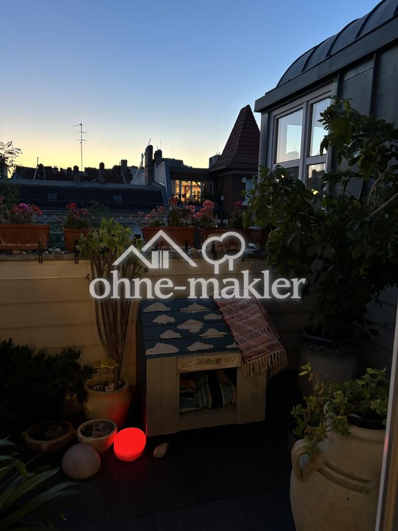 Loggia bei Sonnenuntergang