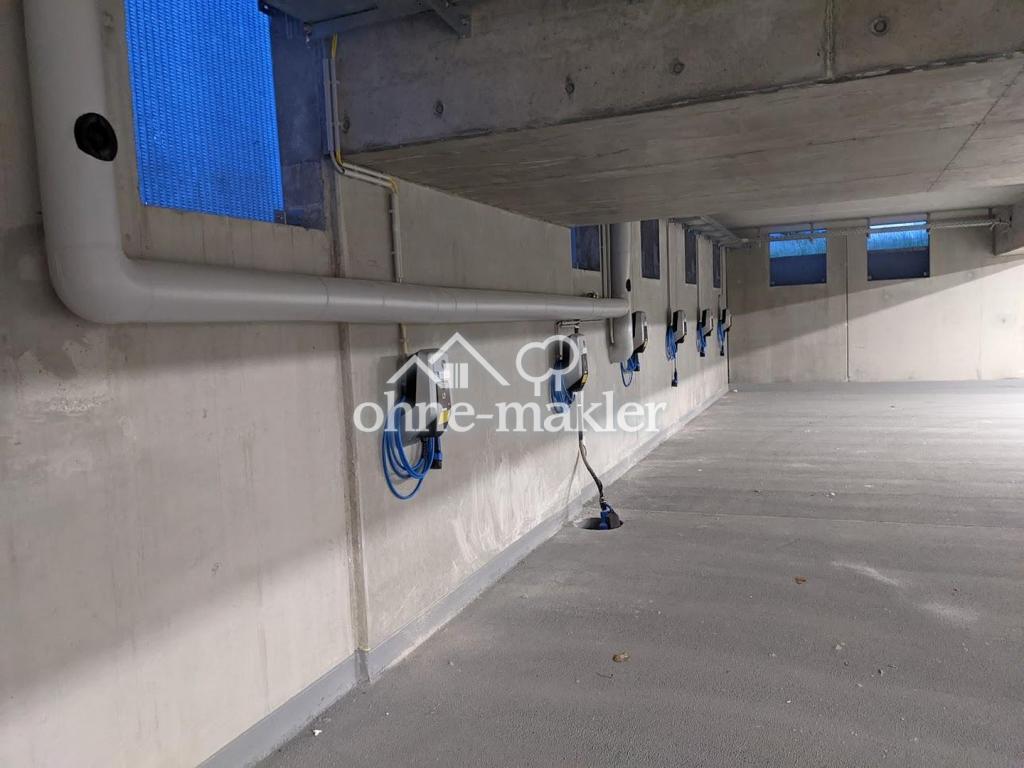 Tiefgarage mit E-Ladestationen