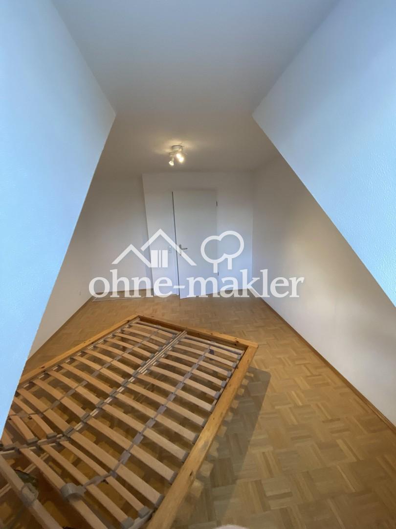 Helle 3 Zi DG WHG mit Südbalkon und EBK - Teil Möbliert - Photo 4