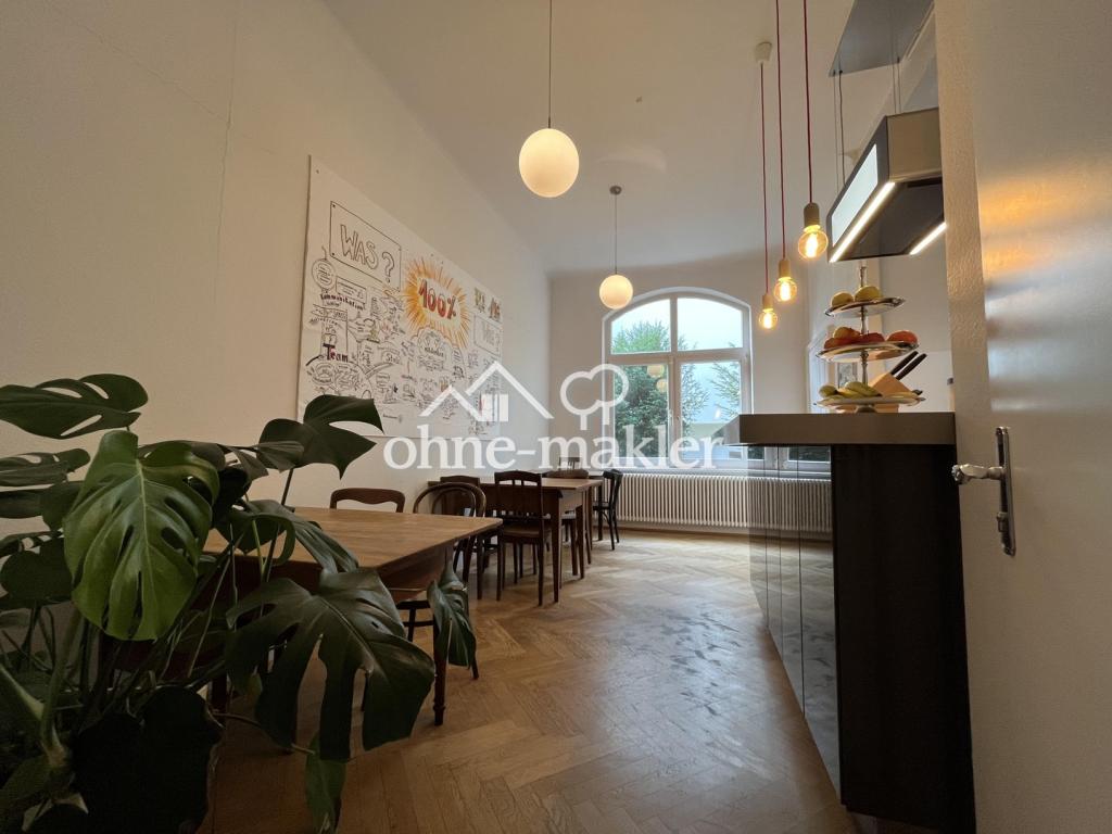 Gemeinschaftsküche mit Bar