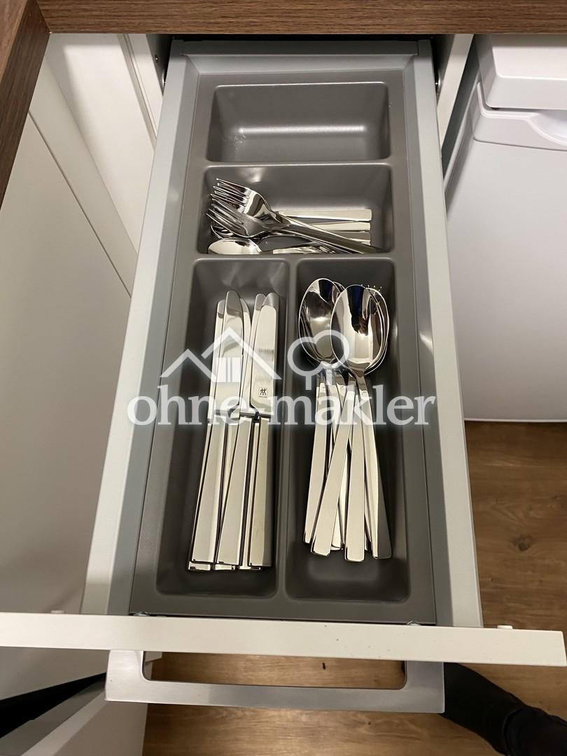 Modernisierte, teilmöblierte 1-Zimmer-Wohnung mit Balkon ins Grüne – nahe Leonberger Altstadt - Foto 4