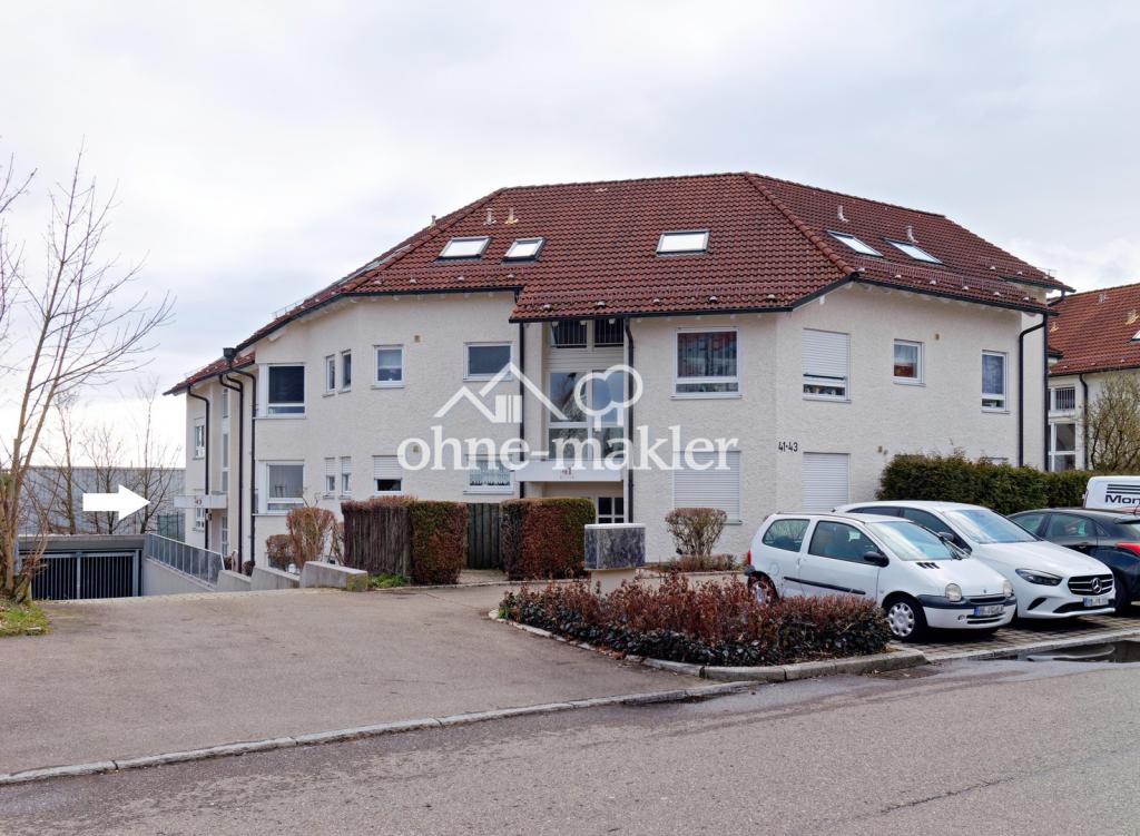 Außenansicht Pfeil auf Zugang 