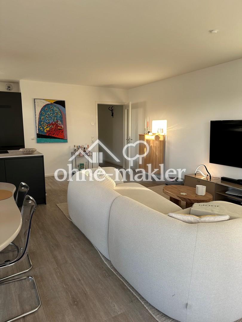 Traumwohnung mit exklusiver Einbauküche und großzügigem Balkon. - Foto 2