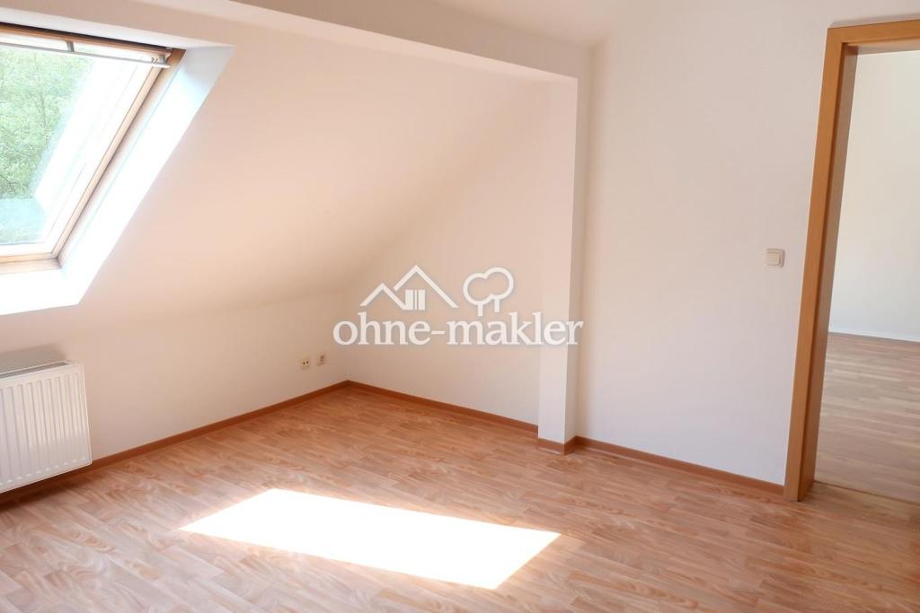 Schöne 2R-Wohnung am Ortsrand von Grünhain, Dachgeschoß 60 qm mit Stellplatz, Gartenpacht möglich! - Foto 1