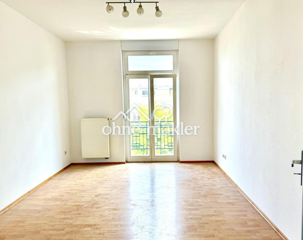 Zimmer mit Balkon