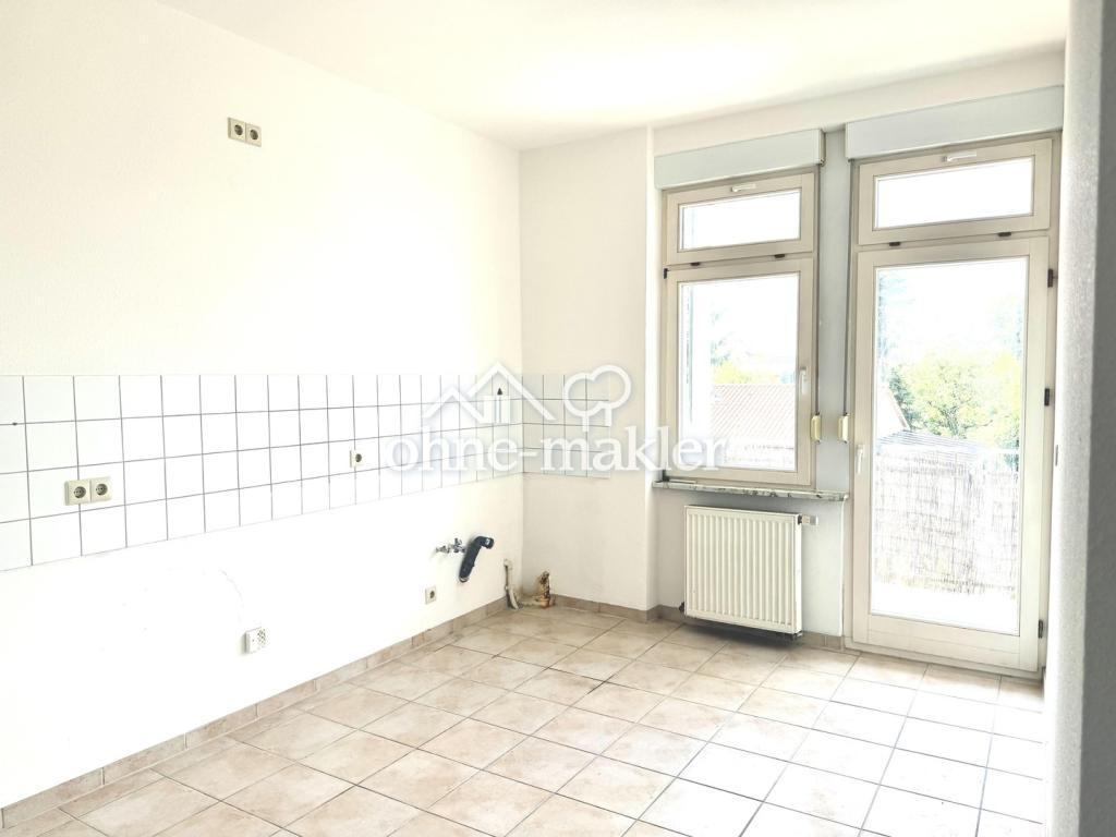 Wohnküche mit großem Balkon