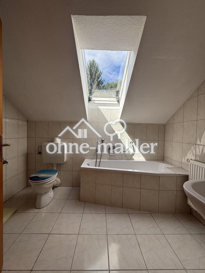 Helle 2-Zimmer Dachgeschosswohnung in ruhiger Lage in Lohr a.Main - Foto 3