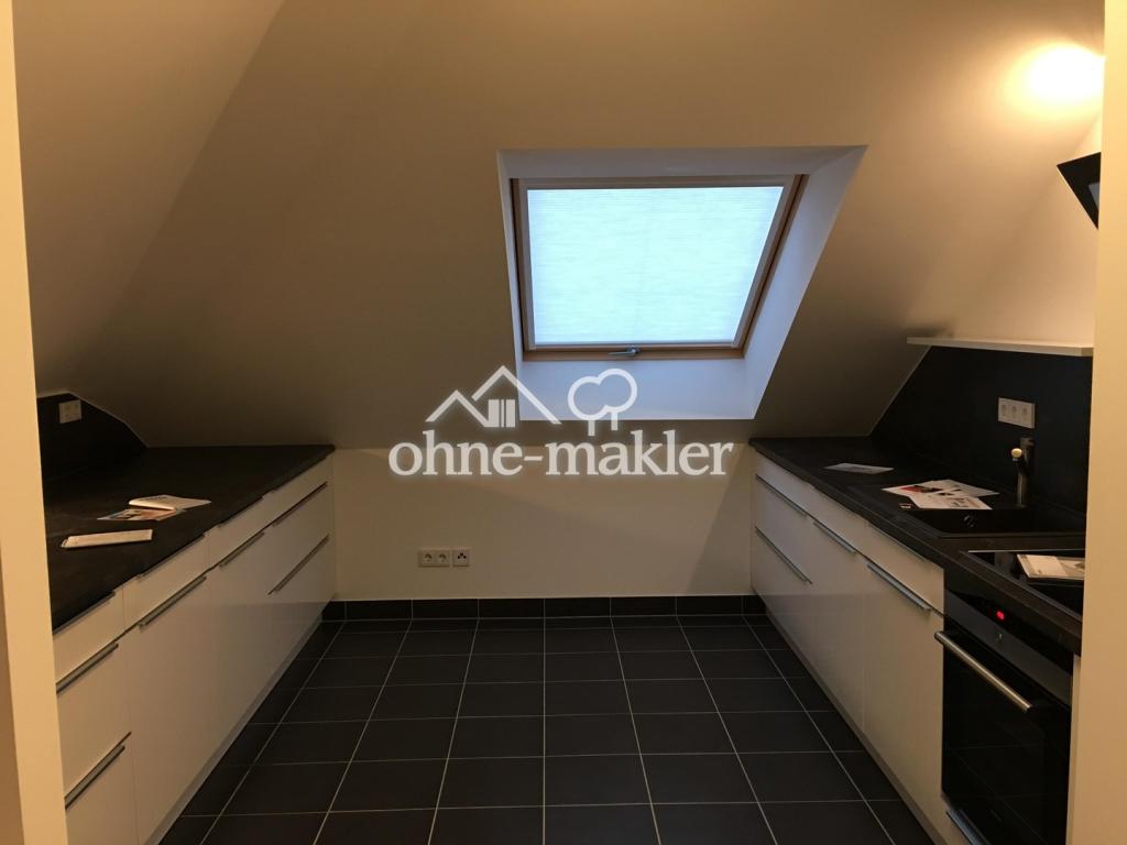 BEFRISTETE VERMIETUNG (12 Monate) Großzügige 5-Zimmer-Maisonette-Dachwohnung mit 160 m² - Photo 4