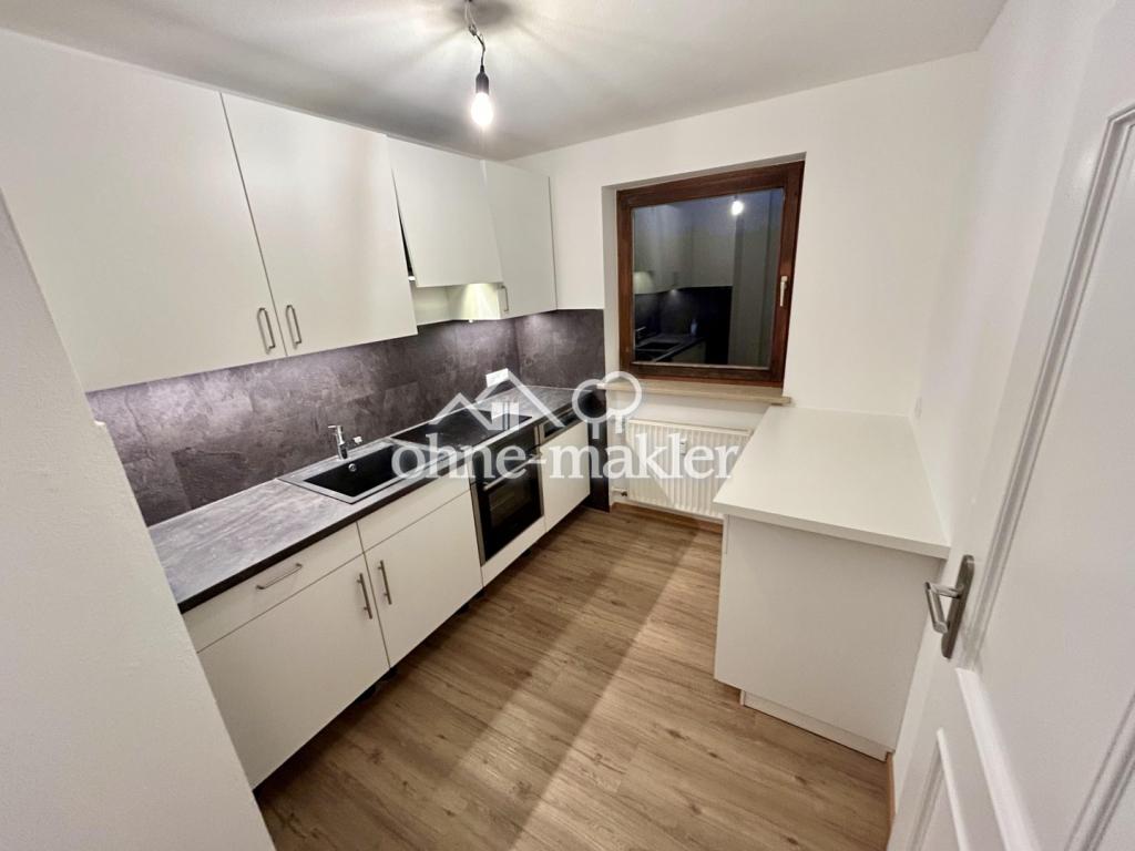 Renovierte und ruhige 2-Zi. Wohnung im 1.OG mit Küche und Balkon - Foto 2