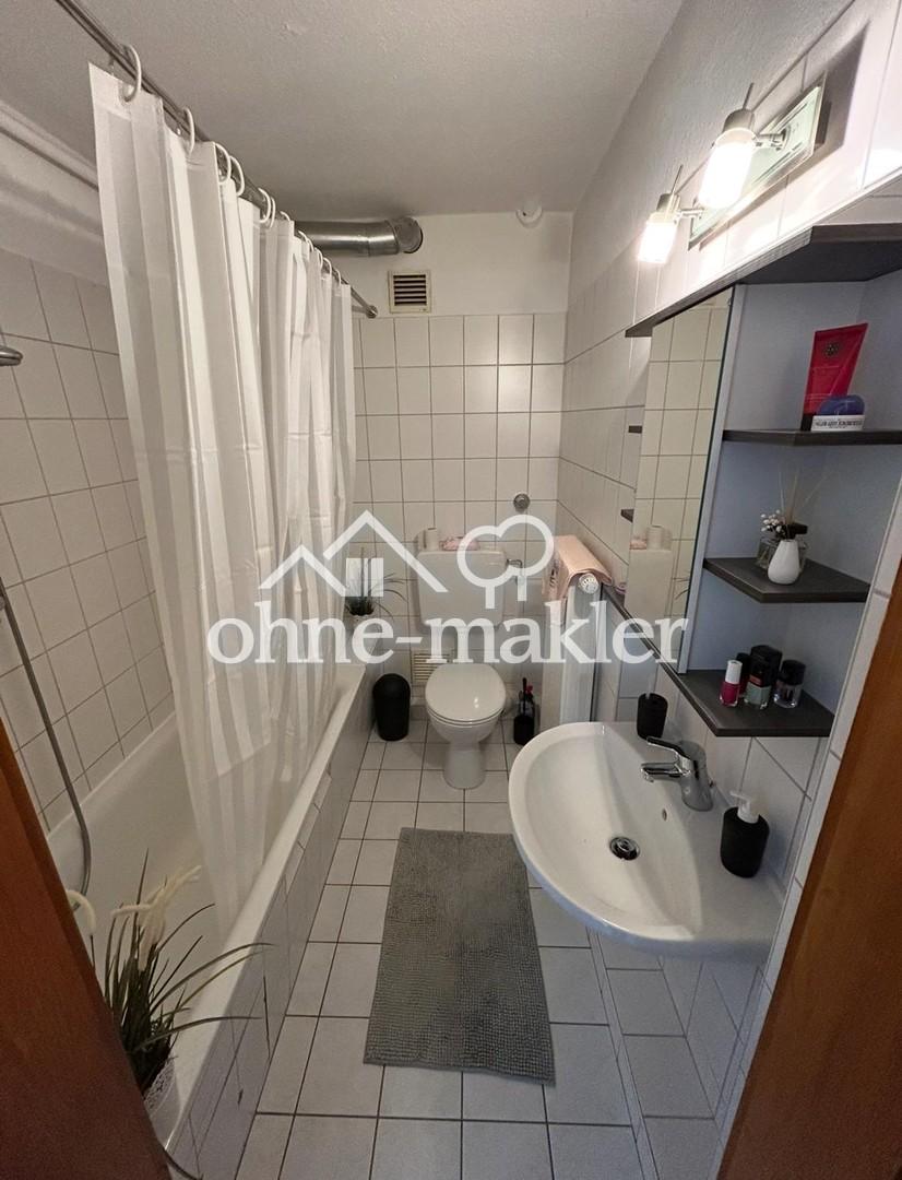 Badezimmer mit Wanne