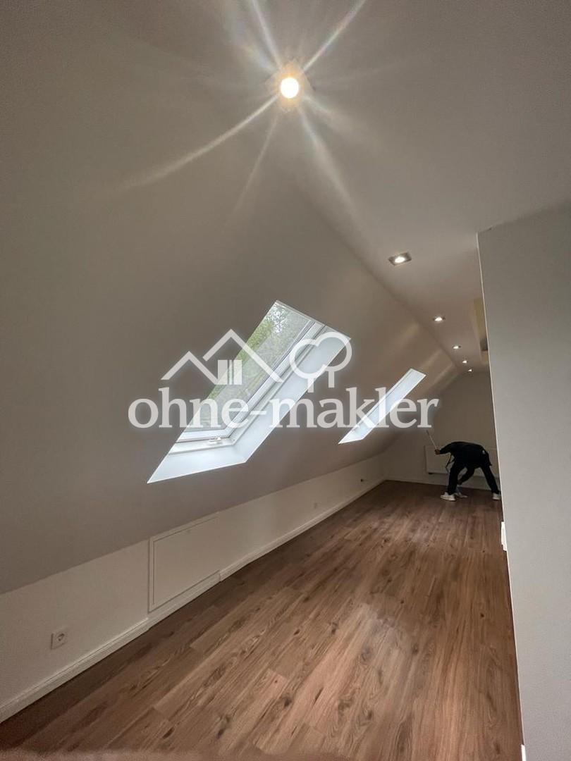 SCHLOSSBLICK | Illertissen | 2,5-Zimmer Wohnung | Küche + Parkplatz + Terasse - Photo 1