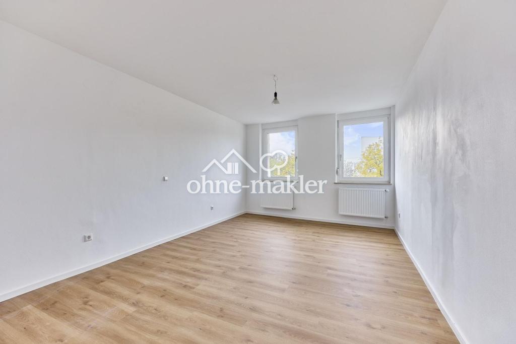 Sonnige 2,5-Zi.-Whg. in kernsaniertem Zustand mit sep. Küche und Fensterbad - Photo 2
