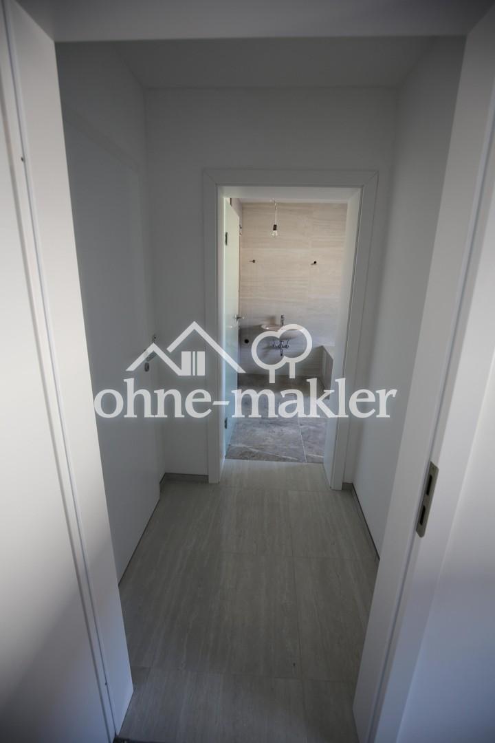 1 OG kleiner Flur