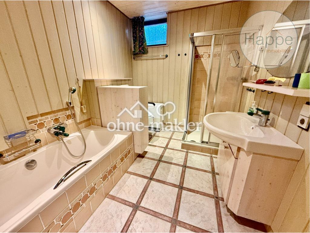 Badezimmer Gartengeschoss