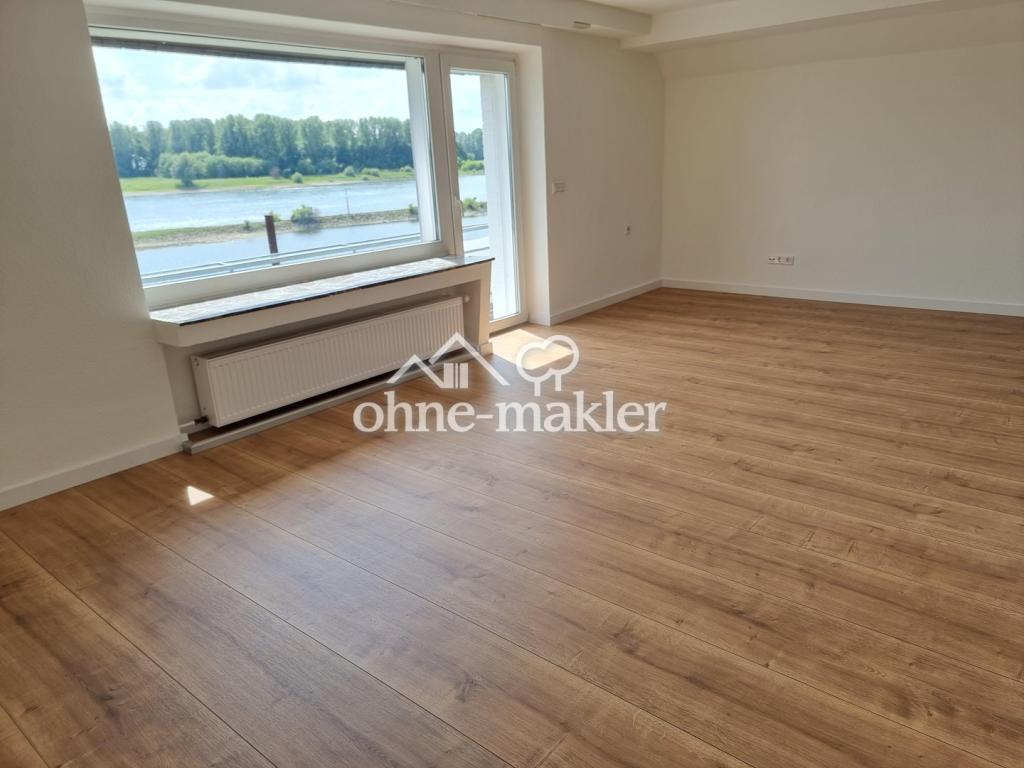 Wohnzimmer mit Rheinblick