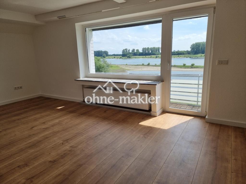 Wohnzimmer mit Rheinblick