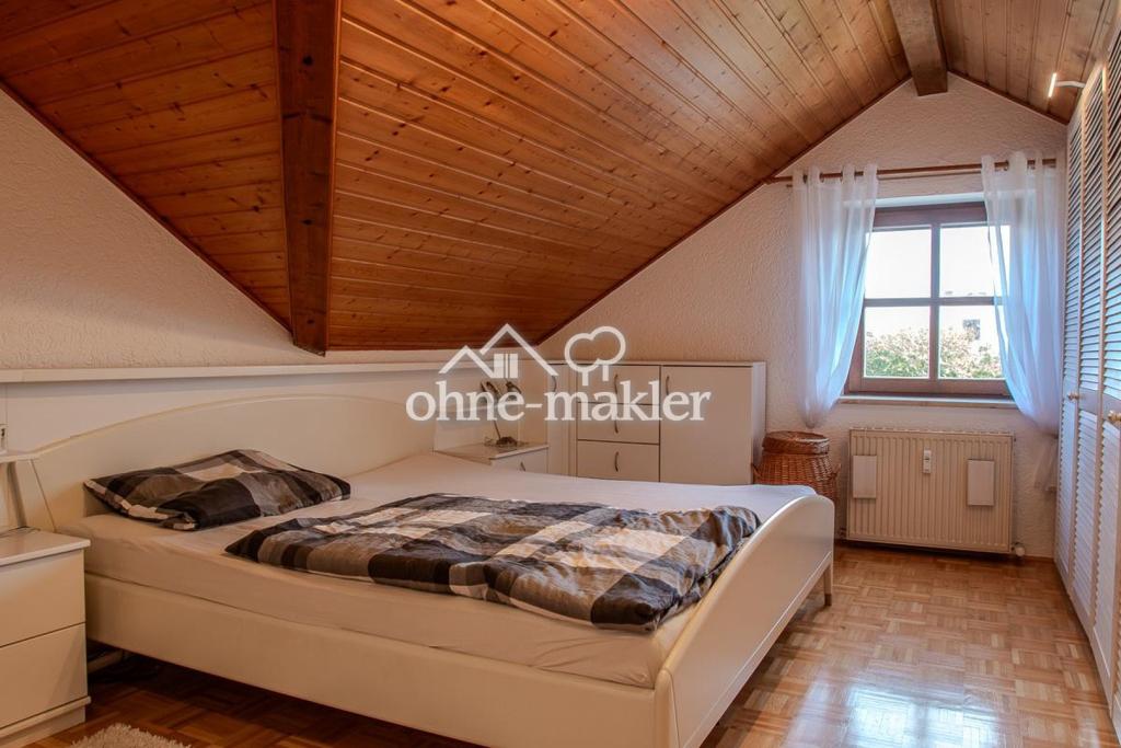Schlafzimmer Wohnung 2