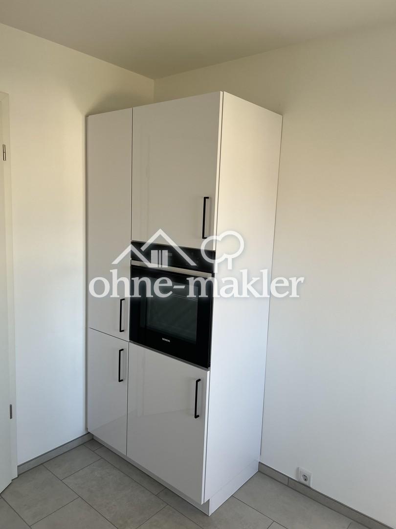 Möbiliertes Zimmer mit Balkon, Küche und Badezimmer - Photo 3