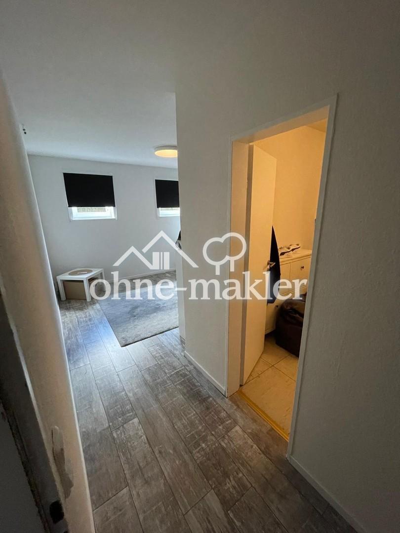 Schlafzimmer Straßenseite