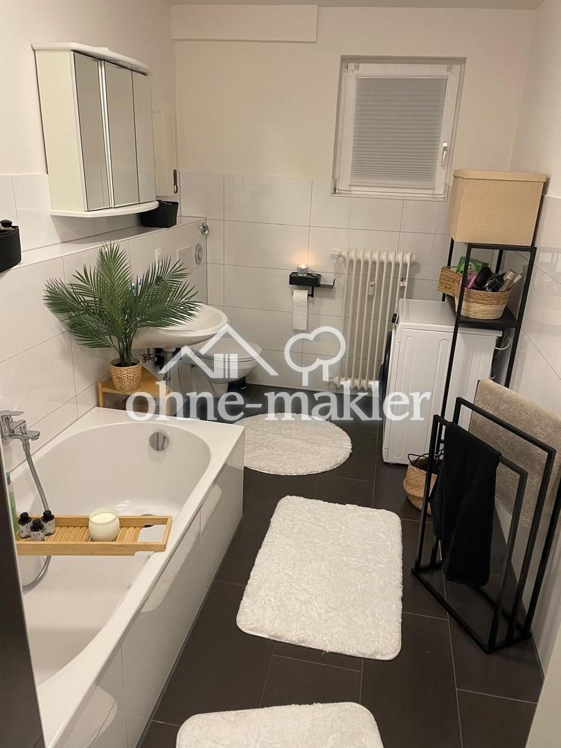 Badezimmer Dusche +extra Wanne