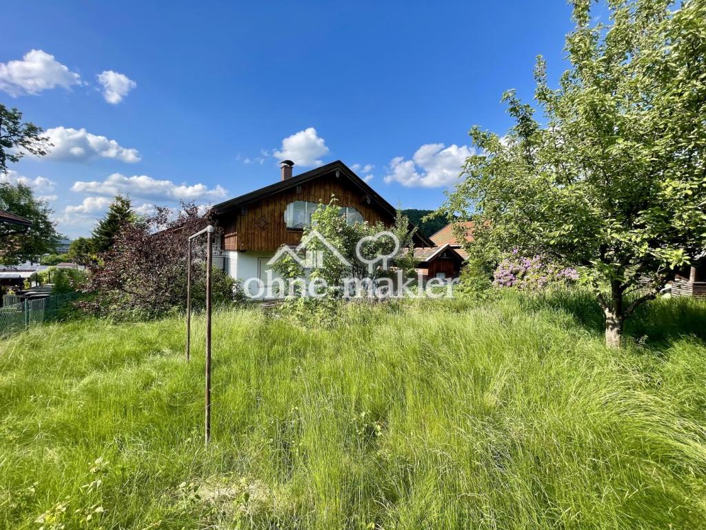 Sonniges Grundstück