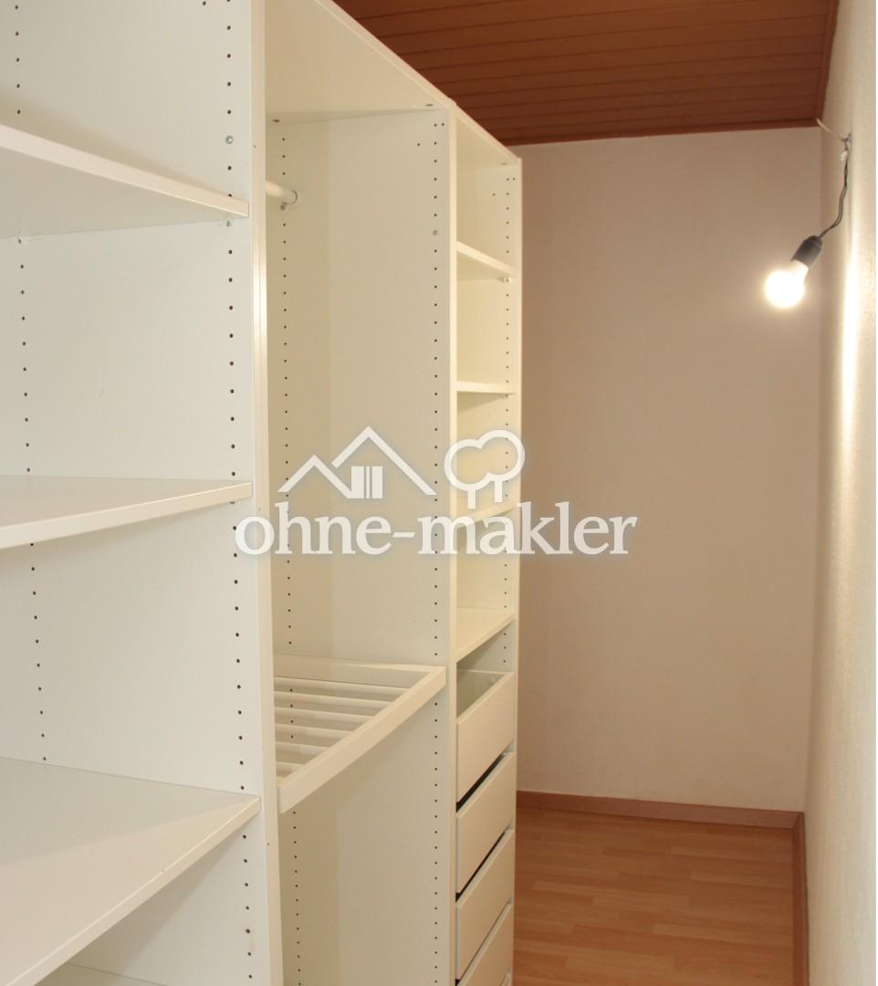 begehbarer Kleiderschrank 