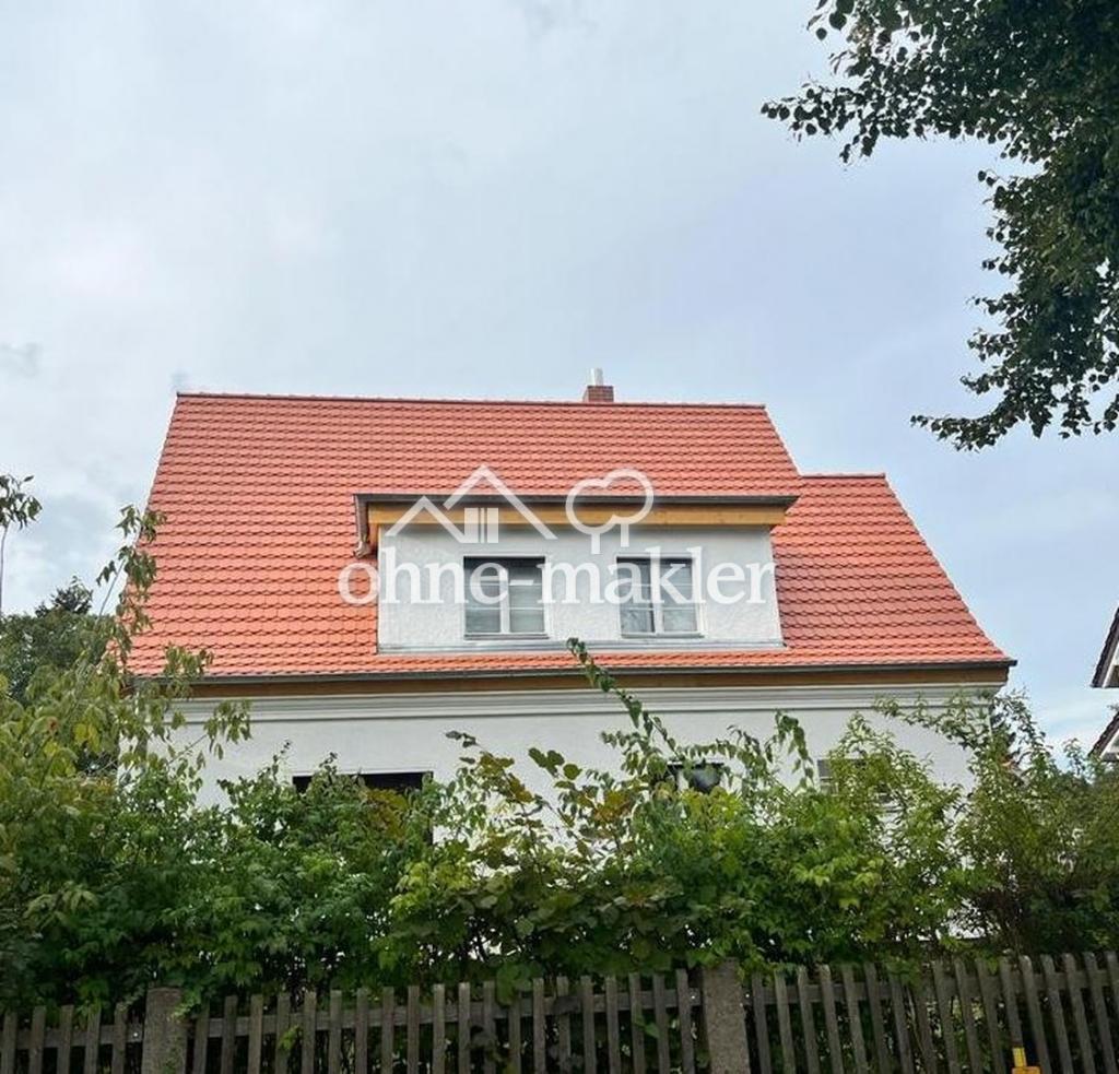 Nordansicht und Zaun