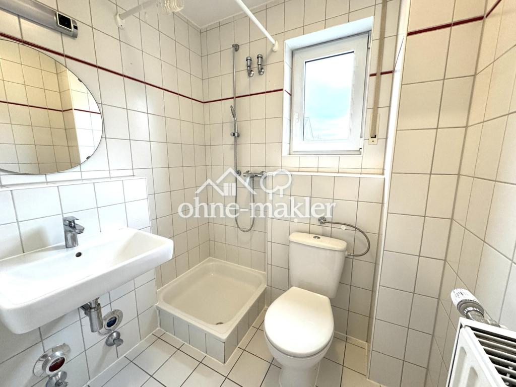 Helle 1,5-Zimmer-Wohnung mit Einbauküche in zentraler Lage - Photo 4