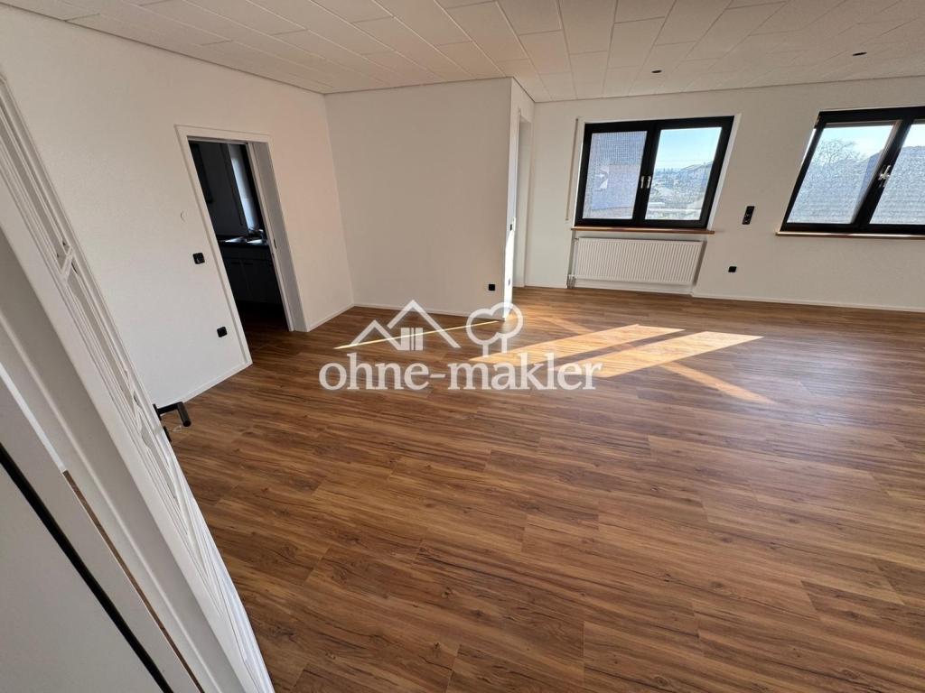 Großzügige Kernsanierte 3-Zimmer 1.OG Wohnung + 2 Balkone in zentraler Lage von Hepberg - Photo 4