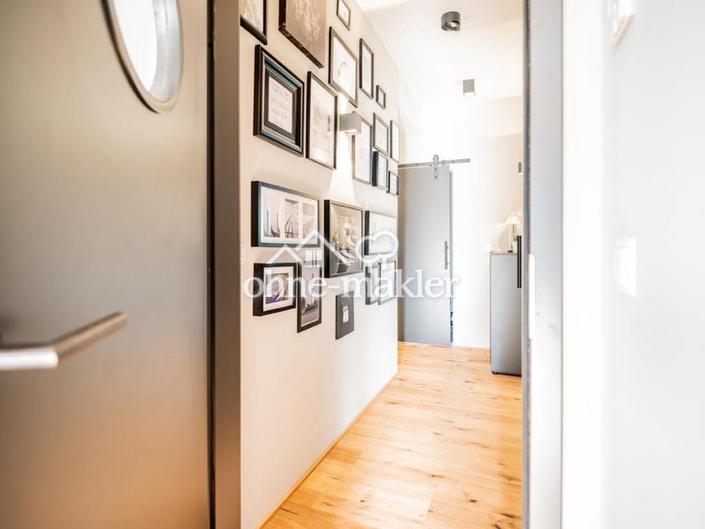 Flur zum Schlafzimmer II
