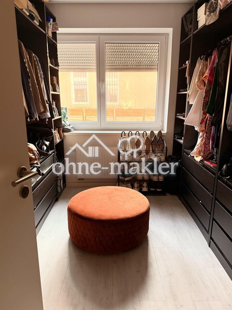 Ankleide-/ Kinderzimmer / Büro
