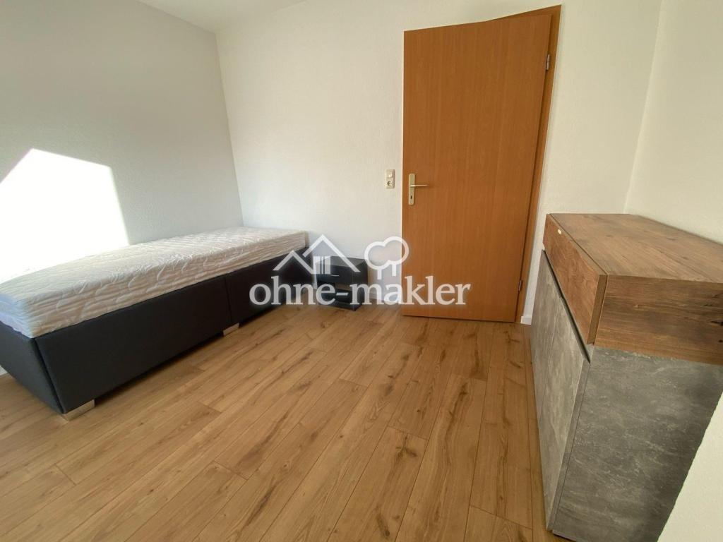 Renovierte Dachgeschosswohnung in ruhiger Lage - Photo 4