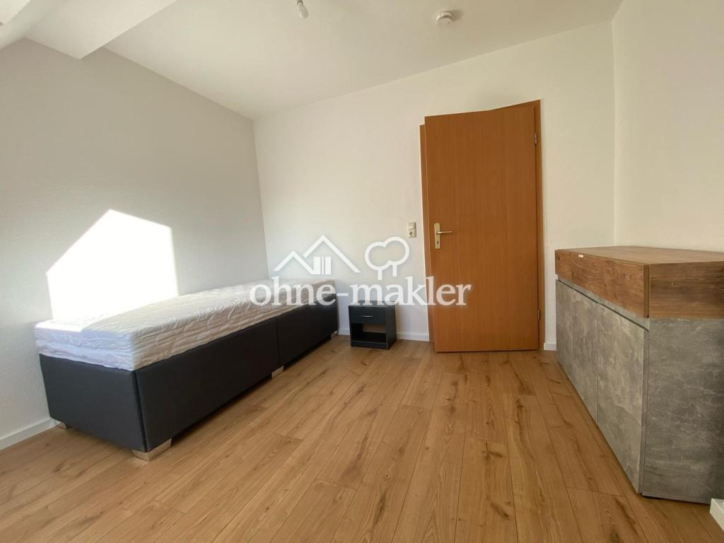 Renovierte Dachgeschosswohnung in ruhiger Lage - Photo 5