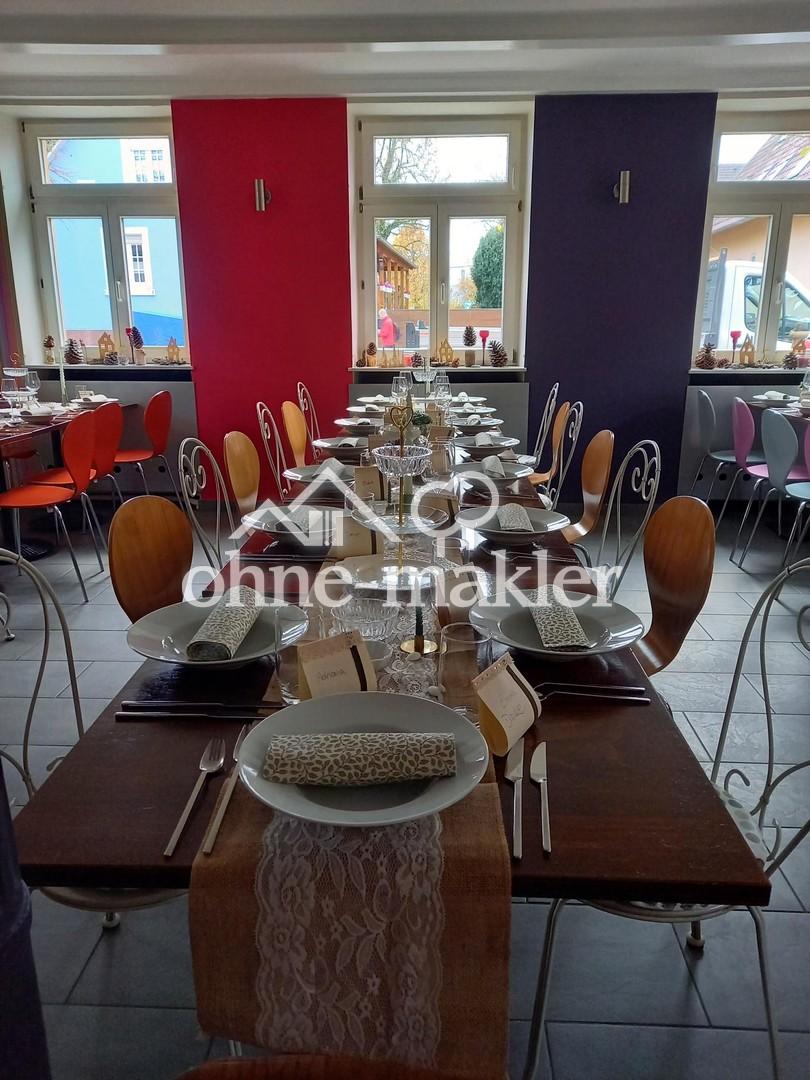 Haupt-Zimmer 30-40 Peronen