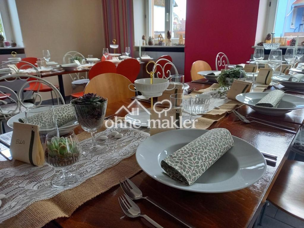 Haupt-Zimmer 30-40 Peronen