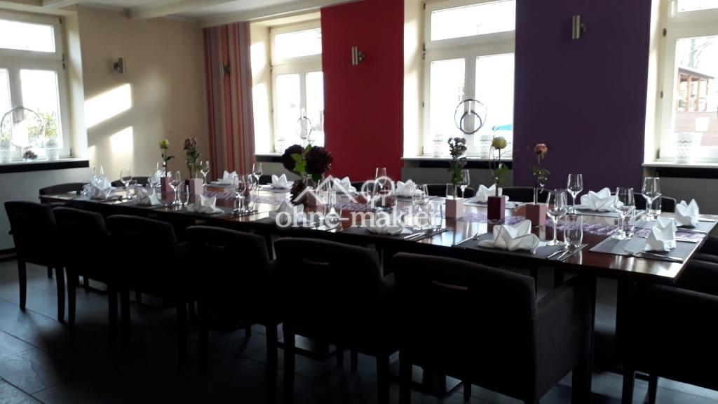 Haupt-Zimmer 30-40 Peronen
