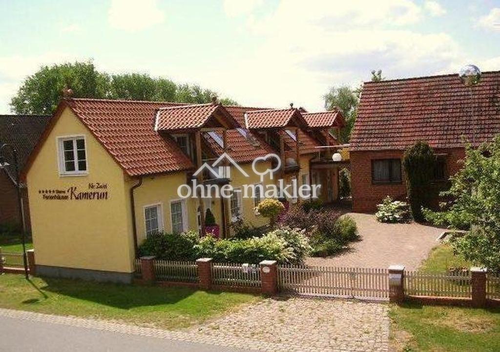 Apartmenthaus m.Einfamilienhau
