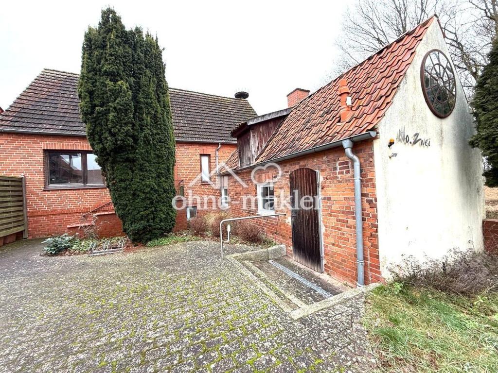 Einfam.Haus m.Servicehaus