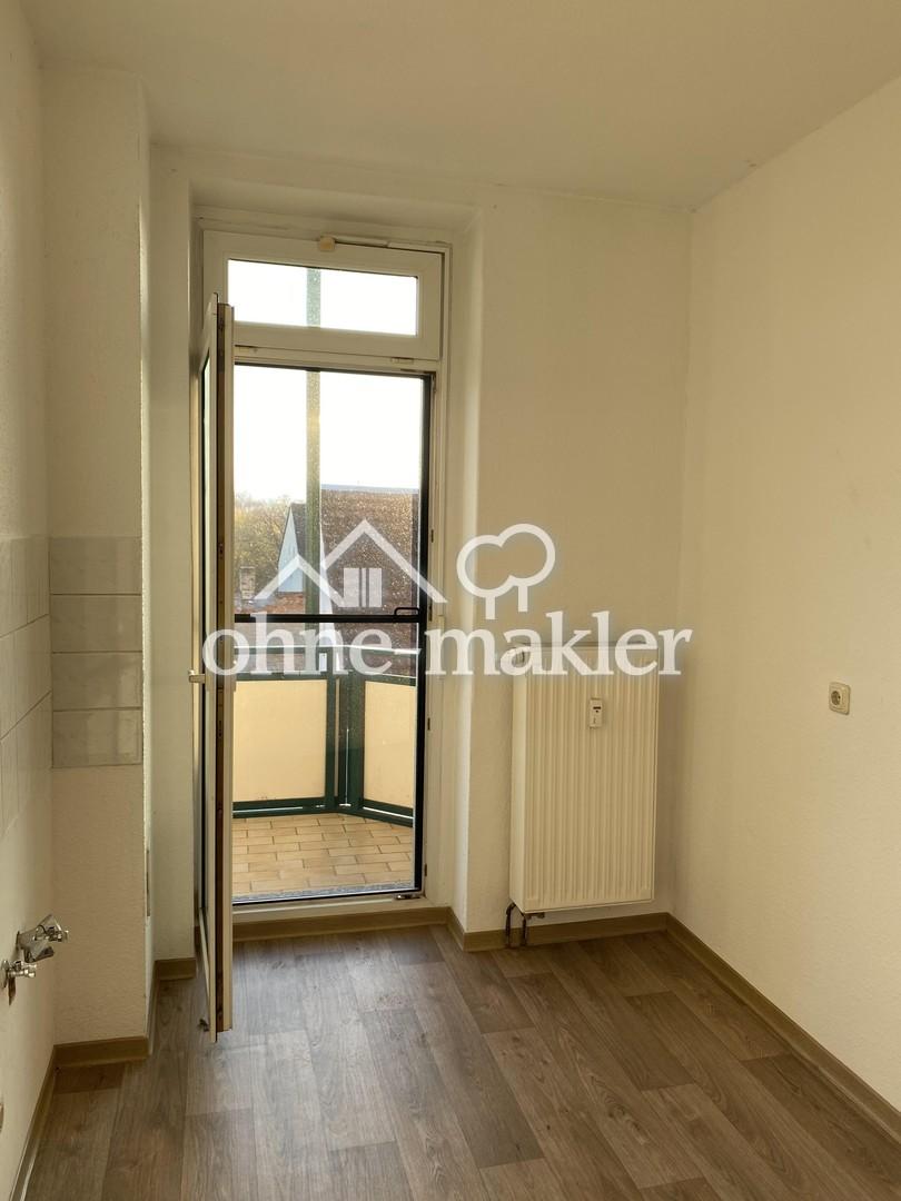 Sonnenglück - sonnige 2-Raum-Wohnung mit Balkon und Küche - Photo 3
