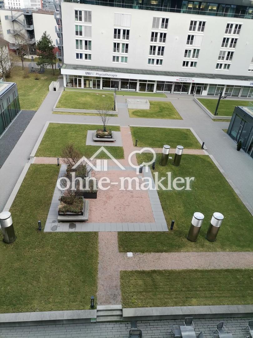 grüner Innenhof