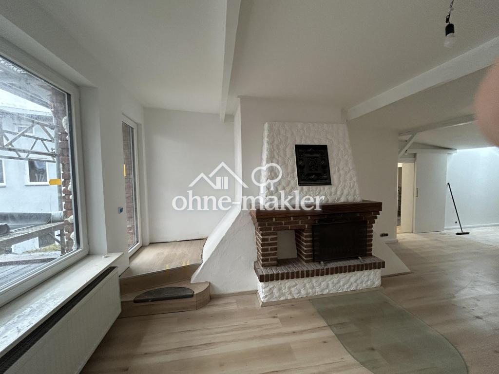 Schlutuper Kirchstraße, Beste Lage, weitläufige Wohnung mit Charme - Foto 1