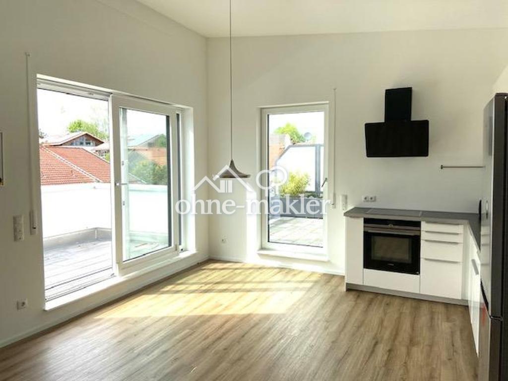 Sehr ruhige, sonnige 2-Zi DG Wohnung! 2 Dachterrassen! Zentrum Holzkirchen! - Foto 3