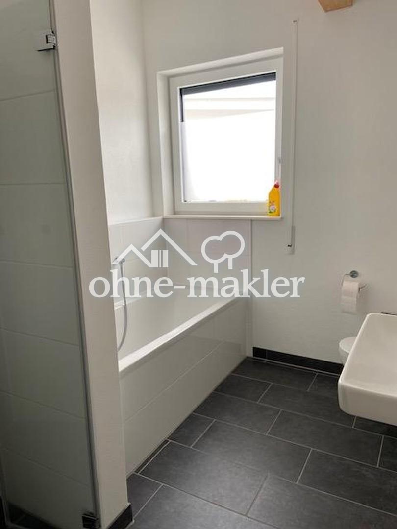 Sehr ruhige, sonnige 2-Zi DG Wohnung! 2 Dachterrassen! Zentrum Holzkirchen! - Foto 5