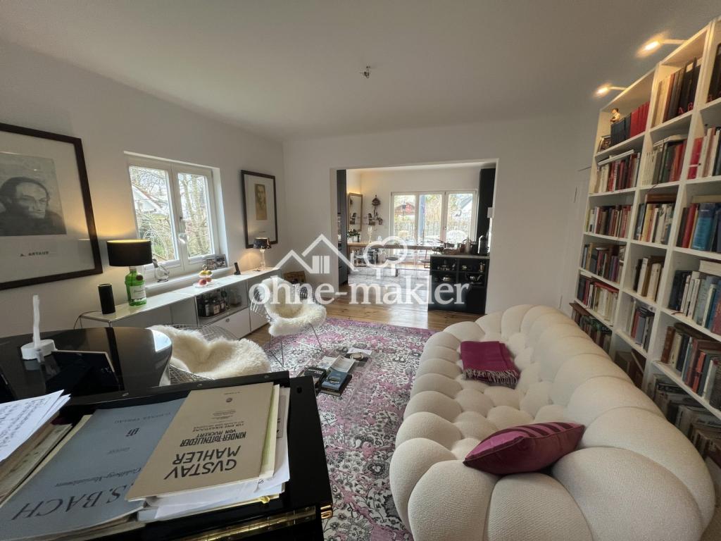 Wohnzimmer im EG