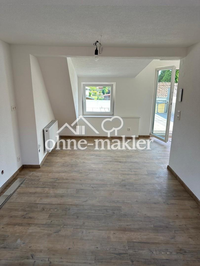 Attraktive 2,5-Zimmer-Dachgeschosswohnung in Walldürn - Foto 1