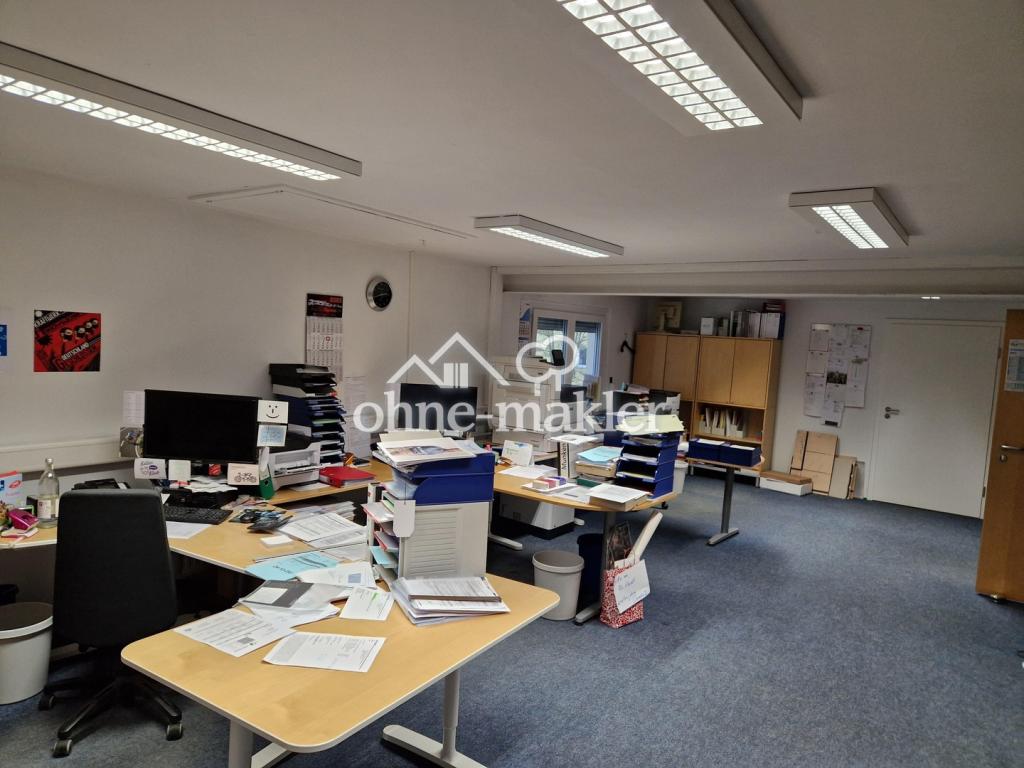 großes Büro 1. OG