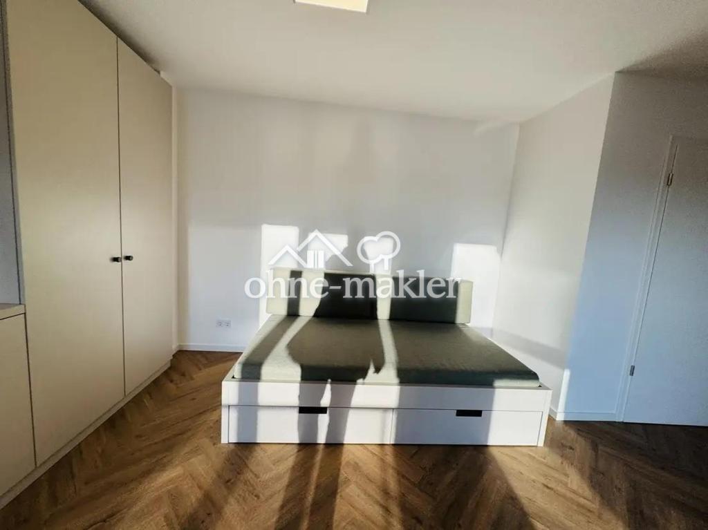 Neubau! 1-Zimmer möbliert mit EBK + Balkon + Abstellkammer + Waschmaschinenanschluss in Adlershof! - Foto 4
