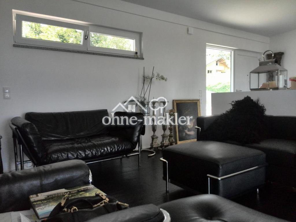 Wohnzimmer & Eingangsbereich