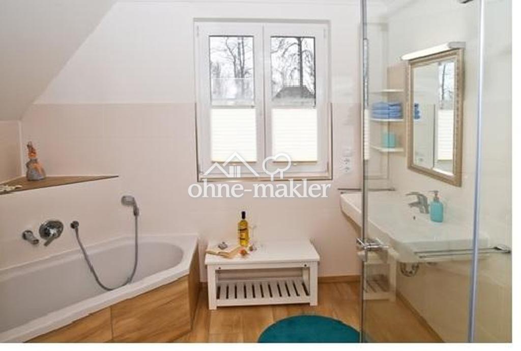 Duschbad mit Badewanne